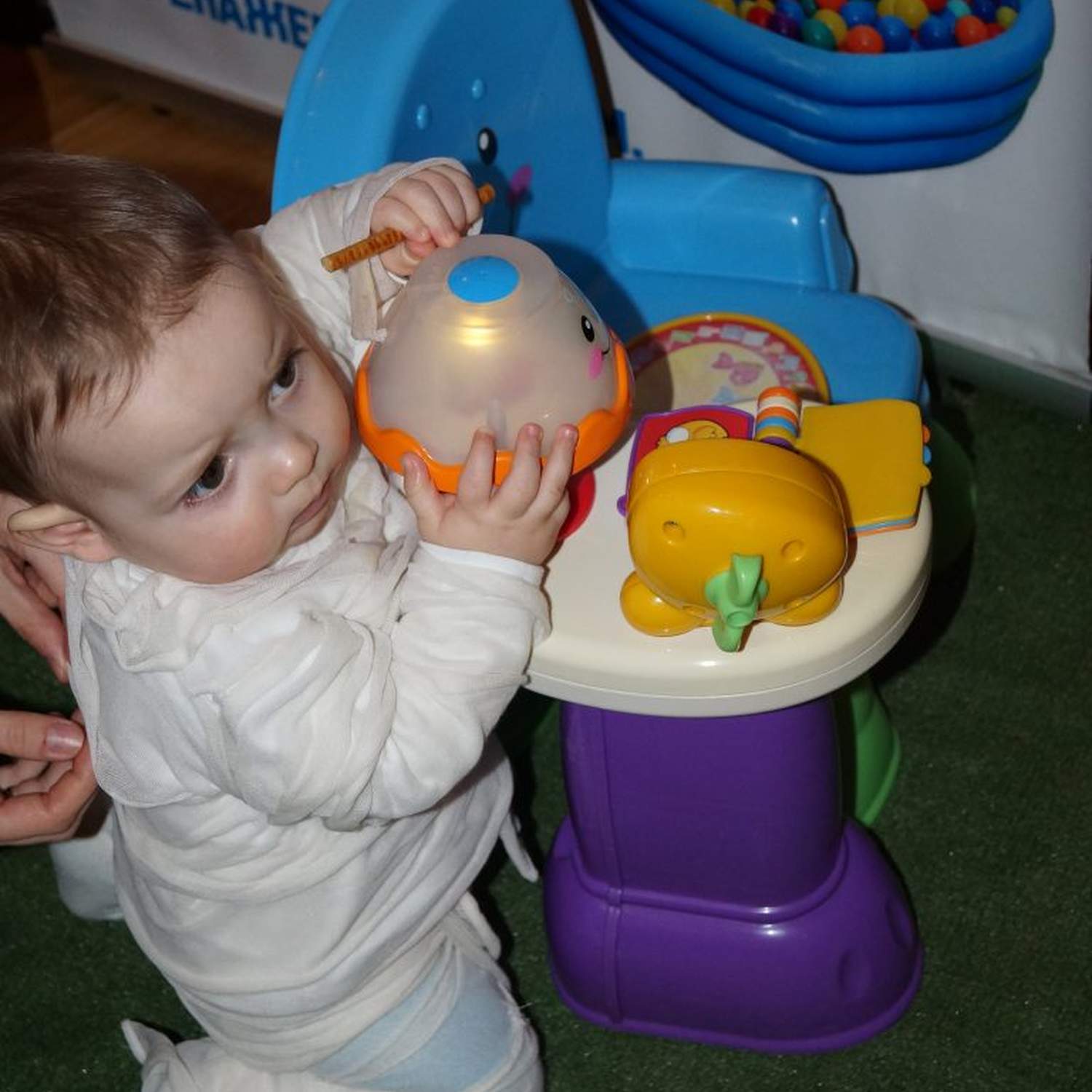 МУЗЫКАЛЬНОЕ КРЕСЛО FISHER-PRICE